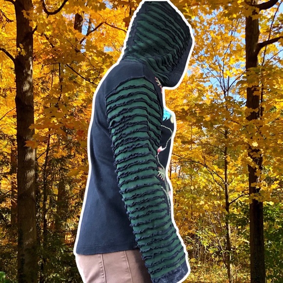 True Vintage y2k Rising International Cottagecore Full-Zip Hobbit Hoodie, Size M - Picture 2 of 5